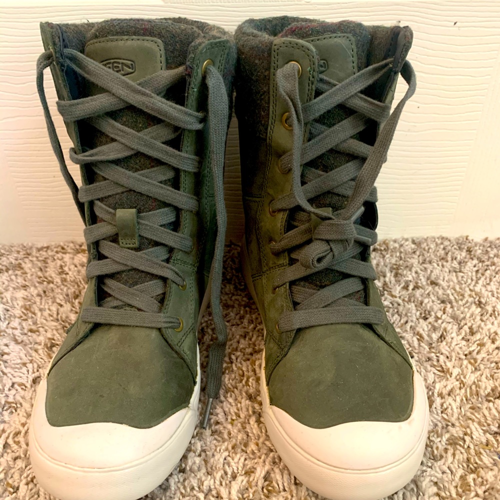 NWOT Keen boots